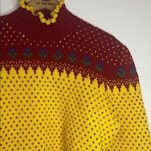 Tulip Vibrant Red and Yellow Crewneck Sweater Ruffles Women’s XS/S